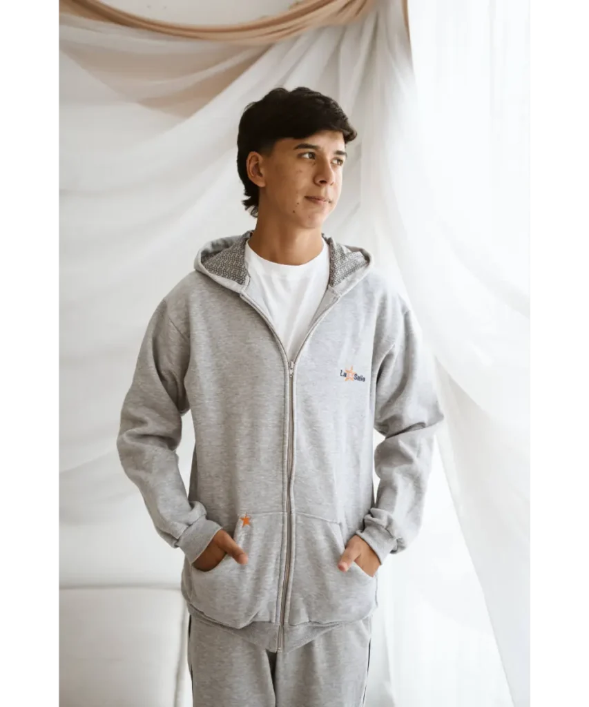 CAMPERA CANGURO GRIS MELANGE