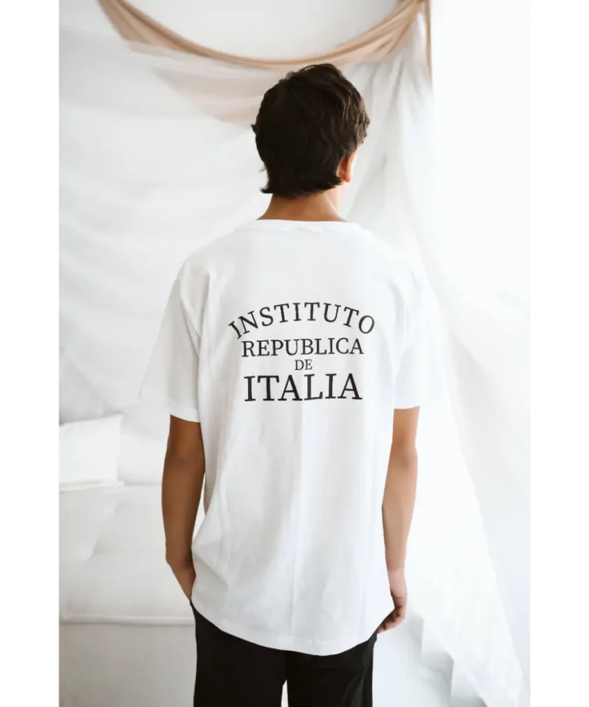 Remera blanca de jersey estampada