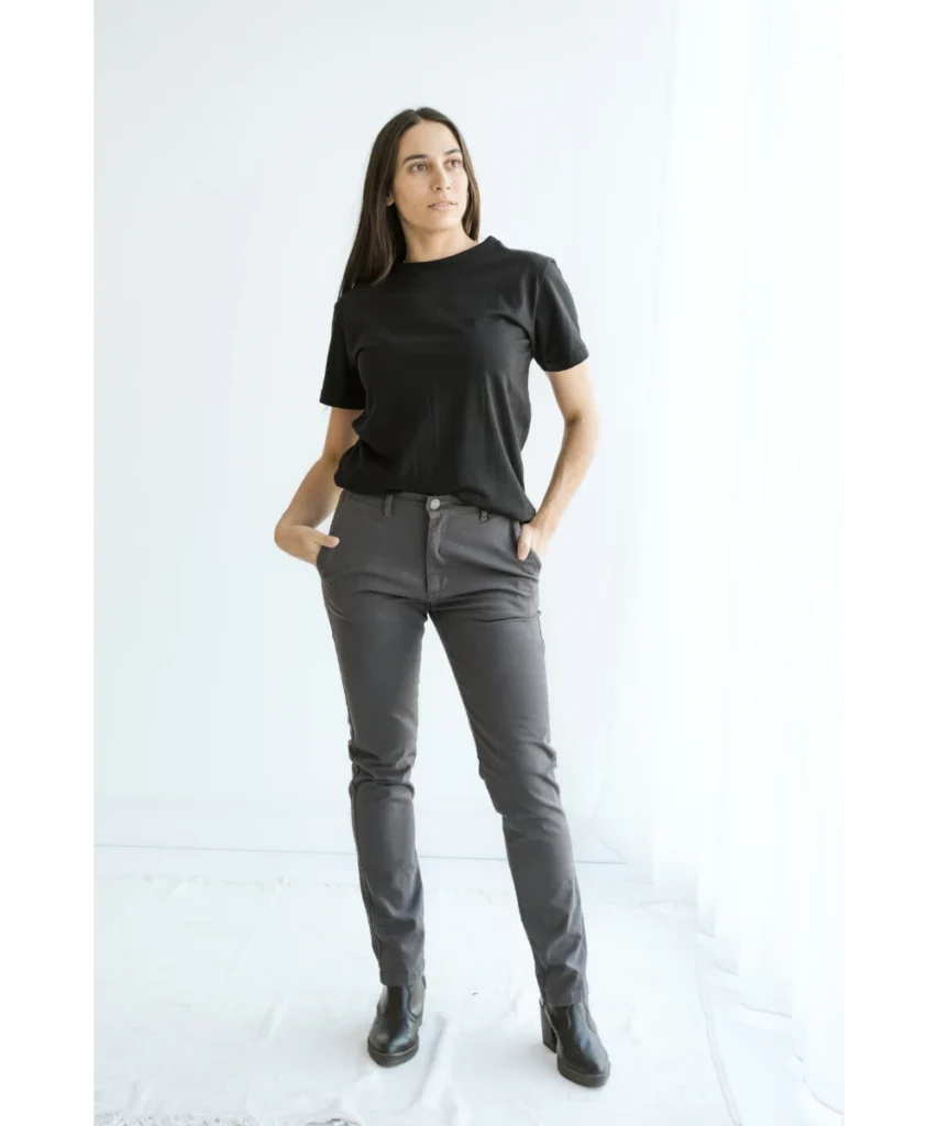 PANTALÓN CORTE CHINO DE GABARDINA ELASTIZADA